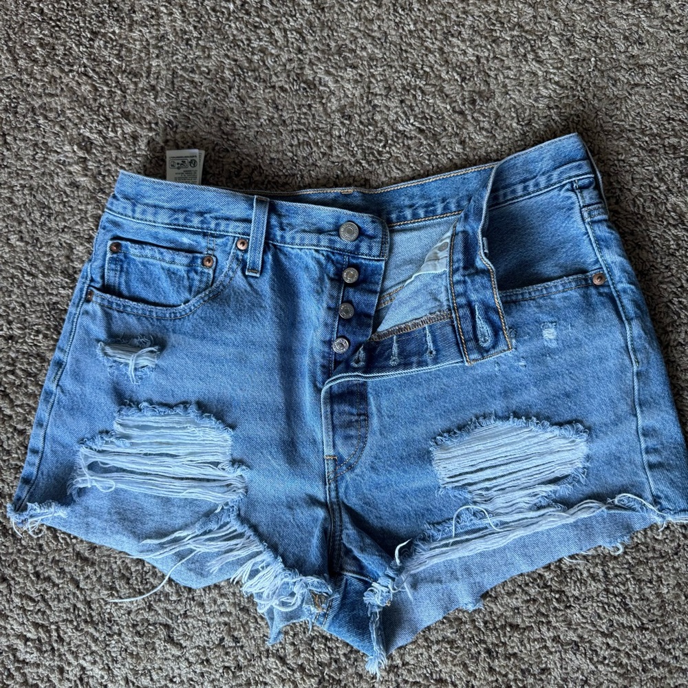 Levi’s 501® ORIGINAL FIT HIGH RISE WOMEN'S SHORTS